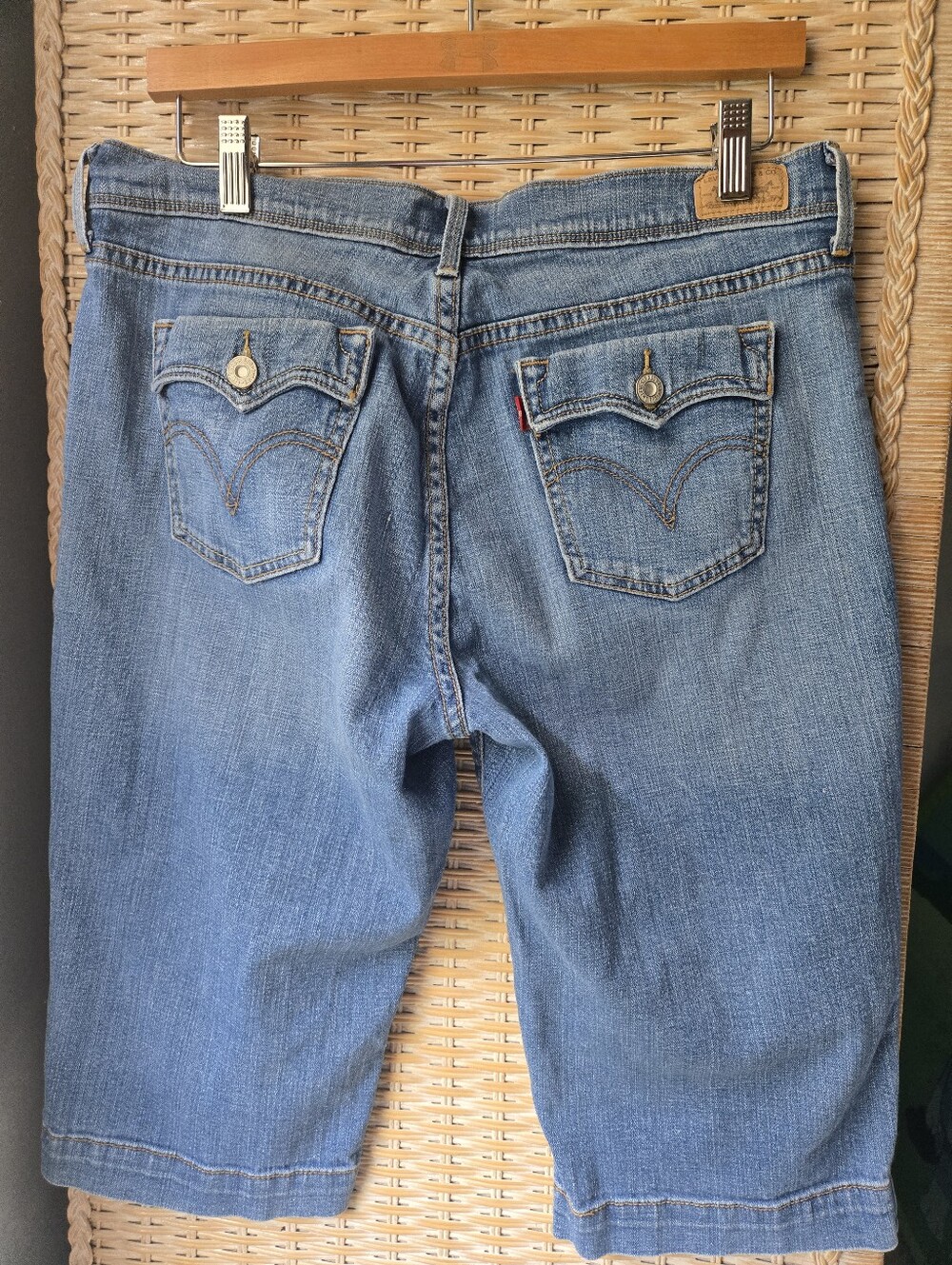 Levis 515 Jean Capri Womens 10 Blue Denim Medium Wash - Picture 6 of 7